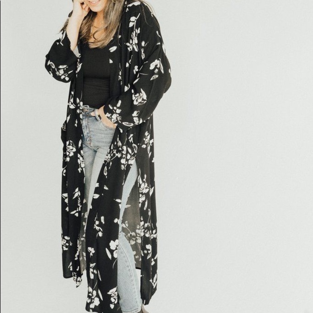 Carly Jean los angelos Kimono